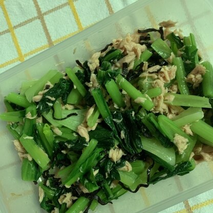小松菜が苦手なこどもでも、このレシピだとたくさん食べてくれます。お弁当のおかずとしても良いです。